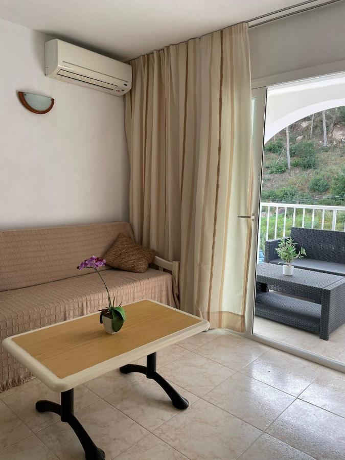 Apartamentos Torres Cardona Cala Llonga  Luaran gambar