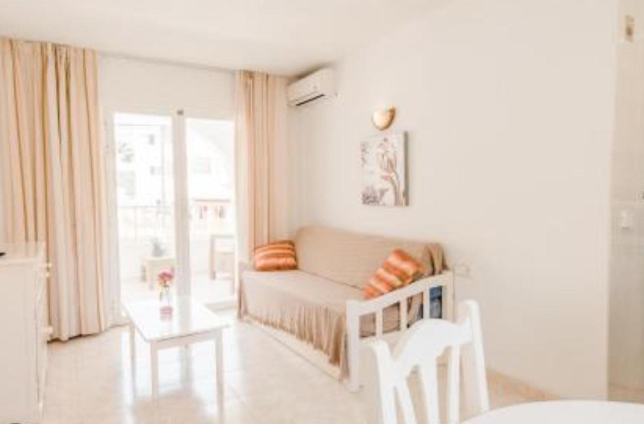 Apartamentos Torres Cardona Cala Llonga  Luaran gambar